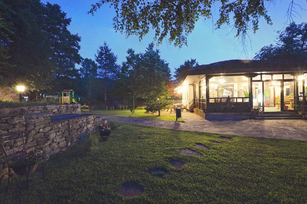 גברובו Family Hotel Fenerite מראה חיצוני תמונה