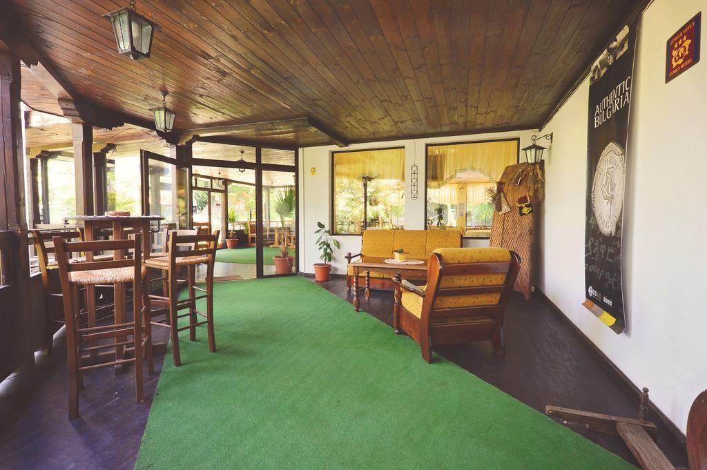 גברובו Family Hotel Fenerite מראה חיצוני תמונה