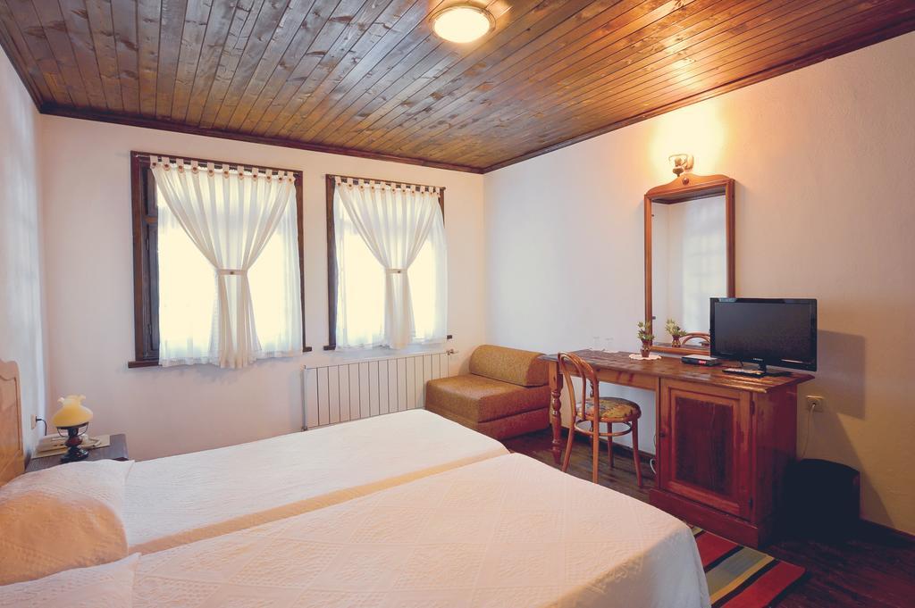 גברובו Family Hotel Fenerite מראה חיצוני תמונה