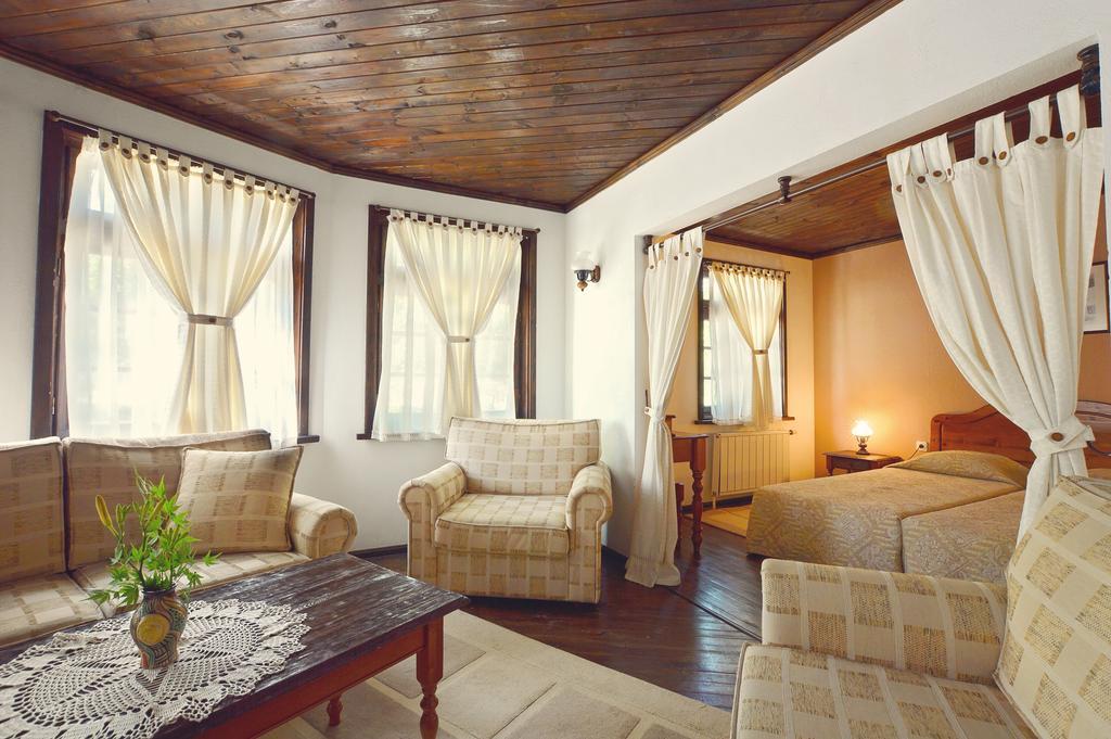 גברובו Family Hotel Fenerite מראה חיצוני תמונה
