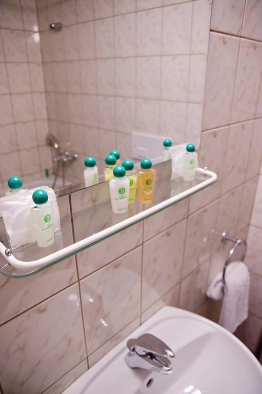 גברובו Family Hotel Fenerite מראה חיצוני תמונה