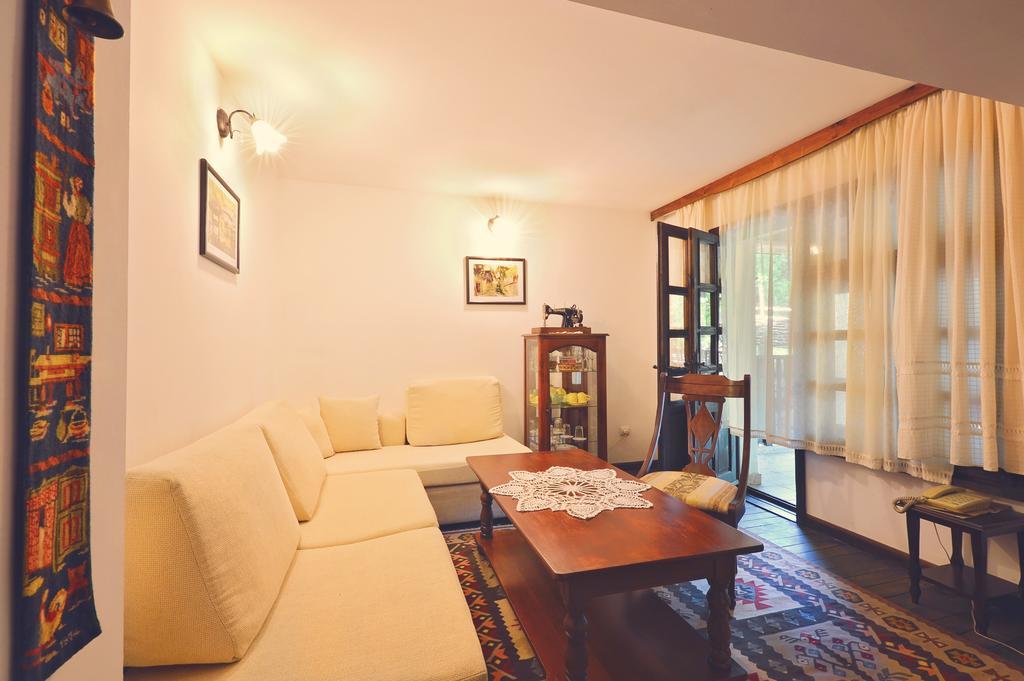 גברובו Family Hotel Fenerite מראה חיצוני תמונה