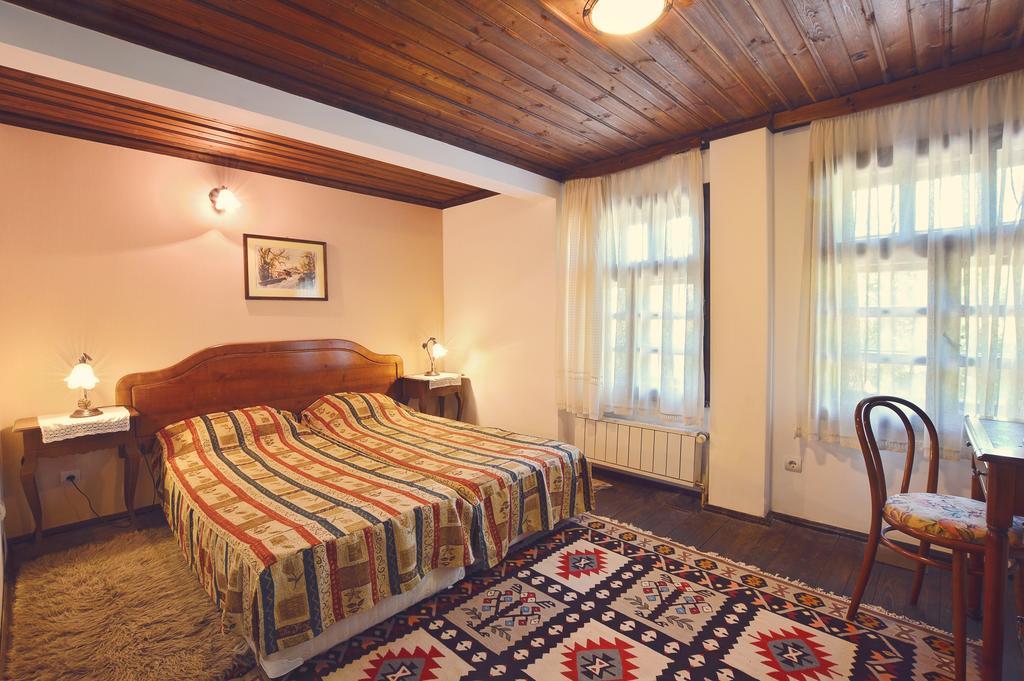 גברובו Family Hotel Fenerite מראה חיצוני תמונה