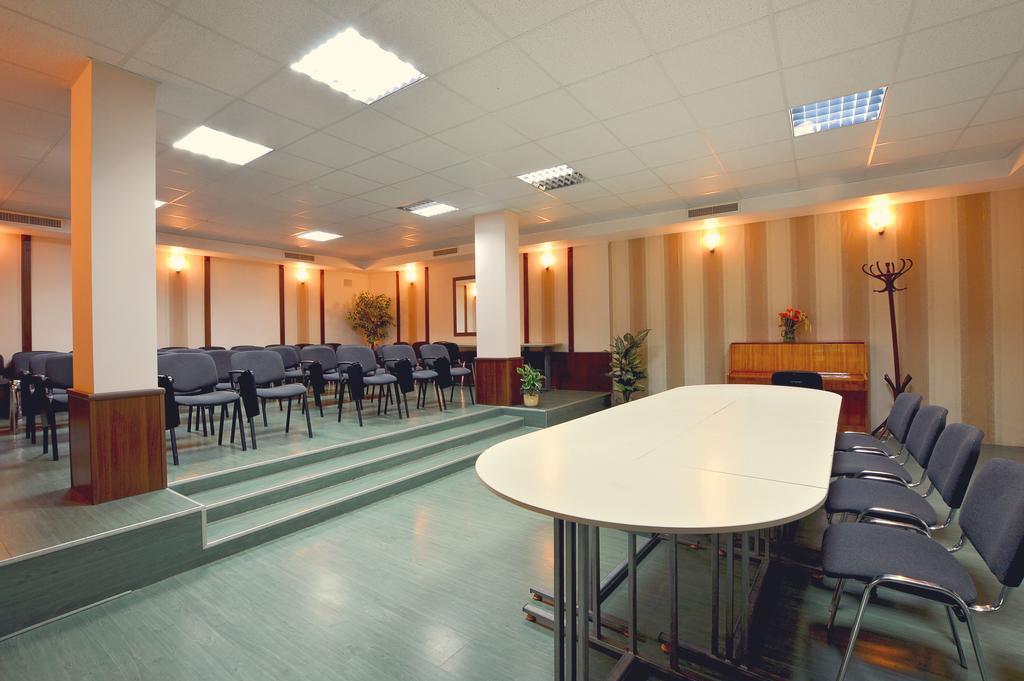 גברובו Family Hotel Fenerite מראה חיצוני תמונה