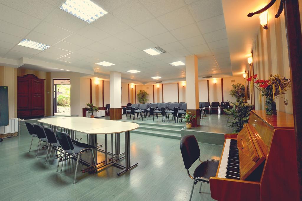 גברובו Family Hotel Fenerite מראה חיצוני תמונה