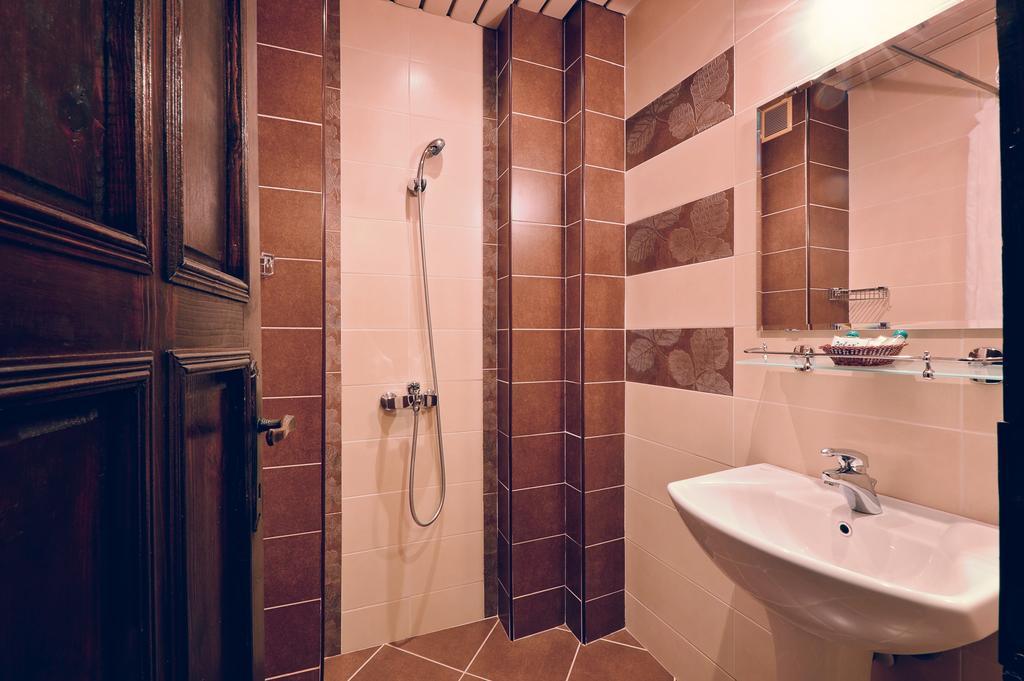 גברובו Family Hotel Fenerite מראה חיצוני תמונה