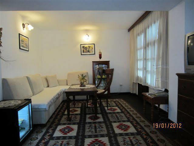 גברובו Family Hotel Fenerite מראה חיצוני תמונה