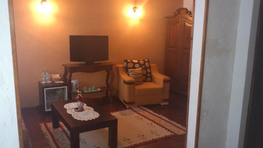 גברובו Family Hotel Fenerite מראה חיצוני תמונה